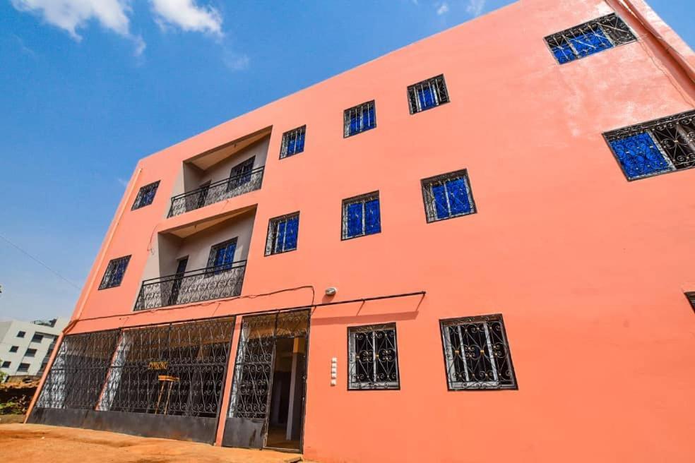 Appartements Neuf De Haut Standing Dm & Ng A Bafoussam المظهر الخارجي الصورة
