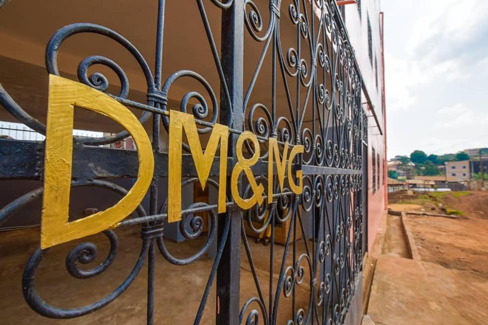 Appartements Neuf De Haut Standing Dm & Ng A Bafoussam المظهر الخارجي الصورة