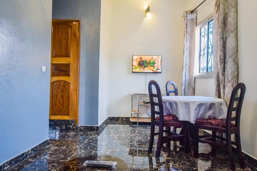 Appartements Neuf De Haut Standing Dm & Ng A Bafoussam المظهر الخارجي الصورة