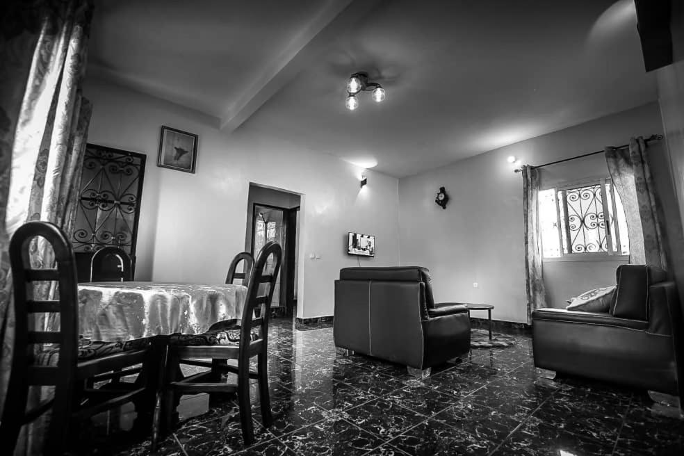 Appartements Neuf De Haut Standing Dm & Ng A Bafoussam المظهر الخارجي الصورة