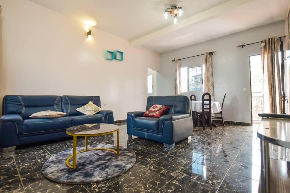 Appartements Neuf De Haut Standing Dm & Ng A Bafoussam المظهر الخارجي الصورة
